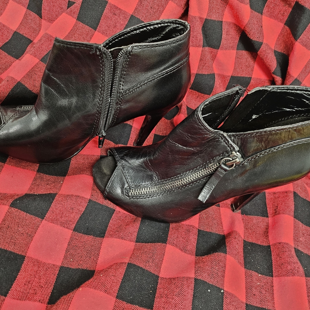 Nine West Black Leather Ankle Boots